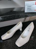 Brautschuhe von Högl, Creme farben, Größe 4,5 Saarland - Wadgassen Vorschau