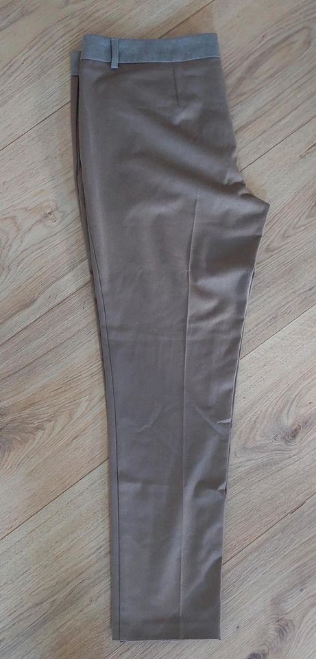 Benetton Anzug Damen Kurzblazer 3/4 Hose Caramelfarben L-XL in Bremen