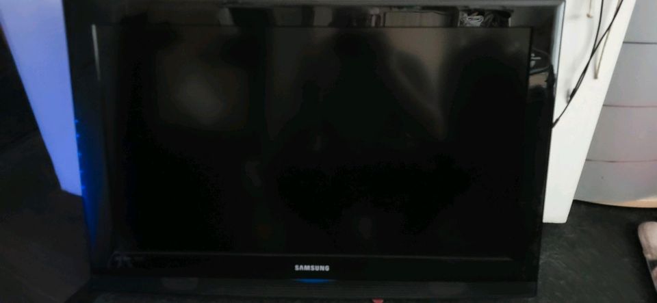 Samsung TV LE32B350 lo in Bad Nenndorf