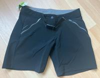 Wandershorts Damen Größe XS 34 schwarz Quechua Gürtel Wiesbaden - Delkenheim Vorschau