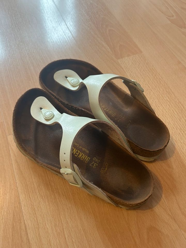 Birkenstock Zehentrenner Größe 37 in Großheubach