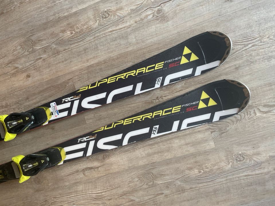 Atomic Skischuhe & Fischer Ski in Bad Bocklet