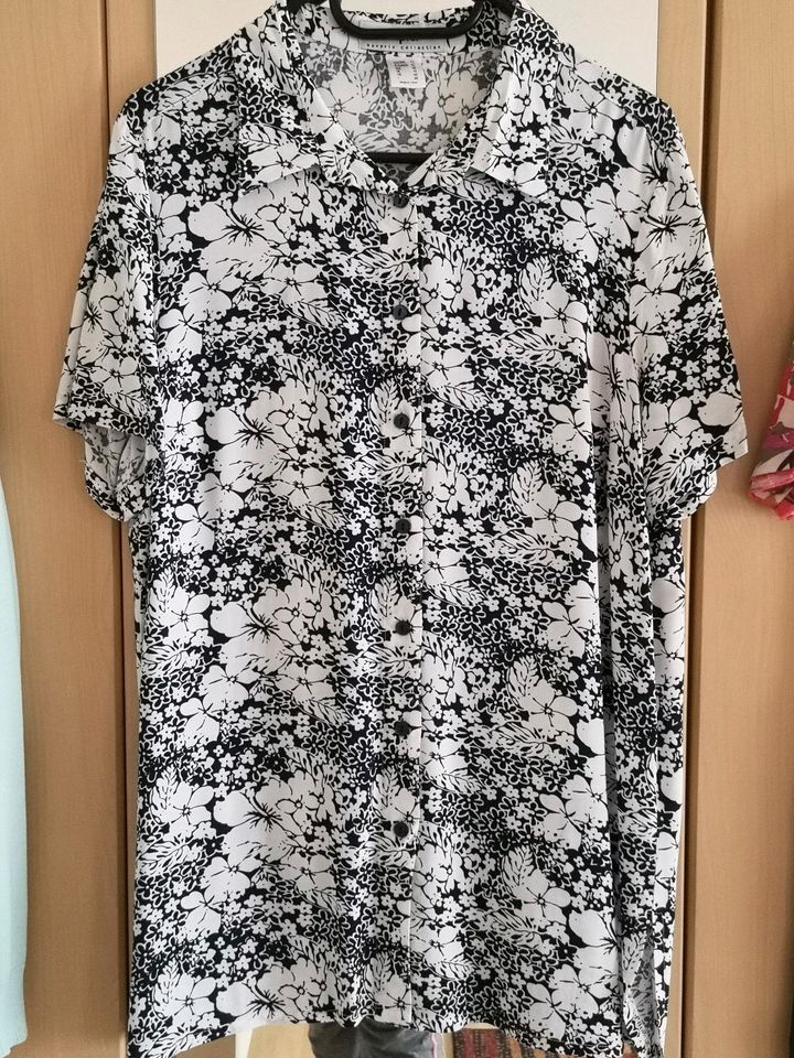 1 Bluse,Größe 42,NEU in Berlin