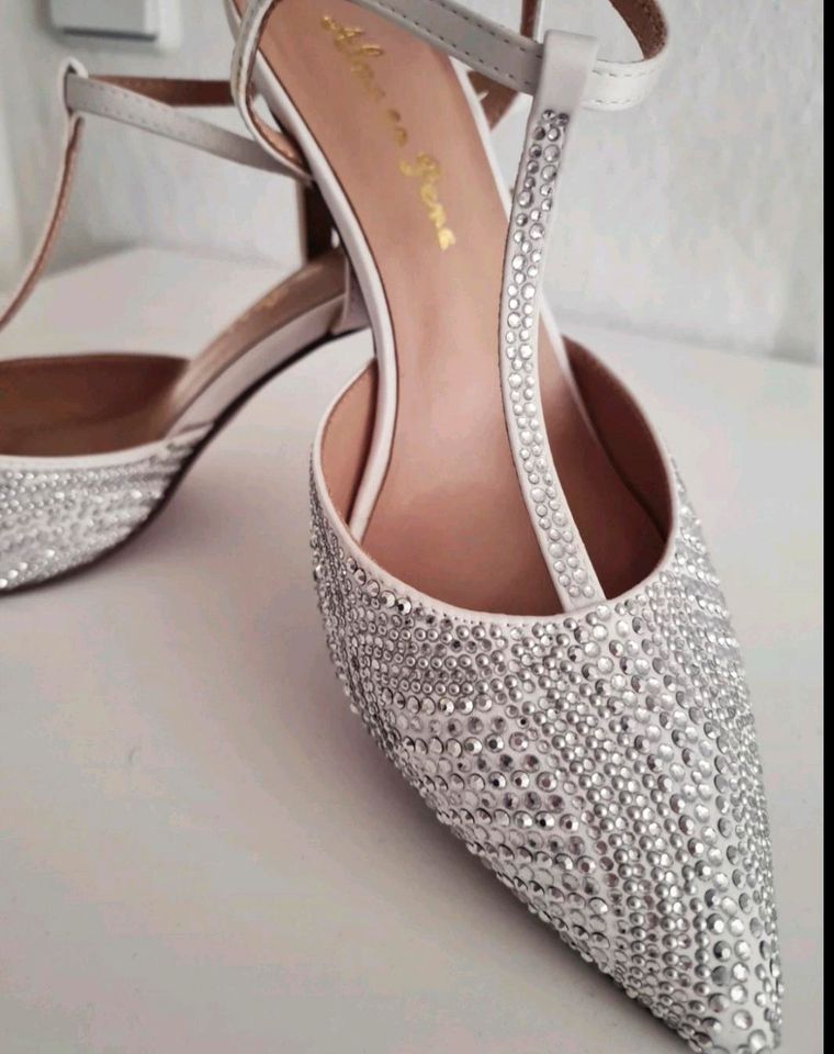 Neu Alma en Pena  silber Brautschuhe High Heels Strass Gr 38 in Berlin