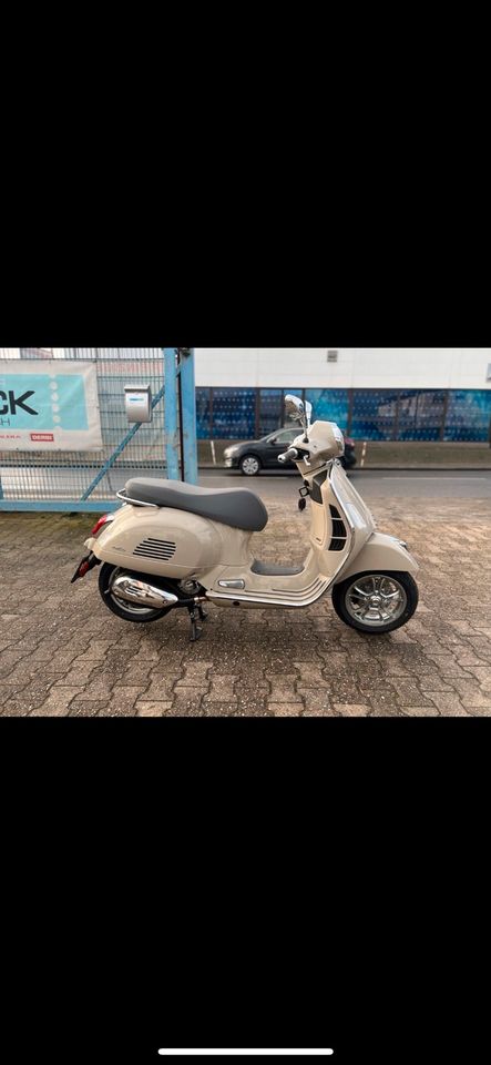 Vespa Gts 125 HPE 2023 SOFORT VERFÜGBAR BLACKWEEK ANGEBOT NEU in Leverkusen