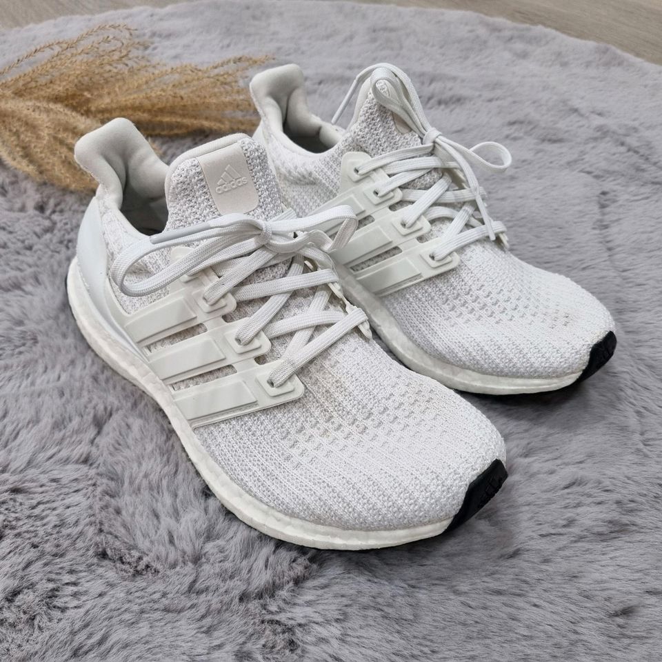 ADIDAS Ultra Boost 4.0 Triple White Sneaker 5 1/2 - 38 2/3 in Bayern - Lohr  (Main) | eBay Kleinanzeigen ist jetzt Kleinanzeigen