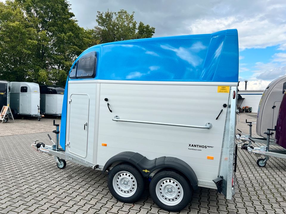 HUMBAUR Xanthos Aero 2400, Extras, Pferdeanhänger, NEU in Biblis