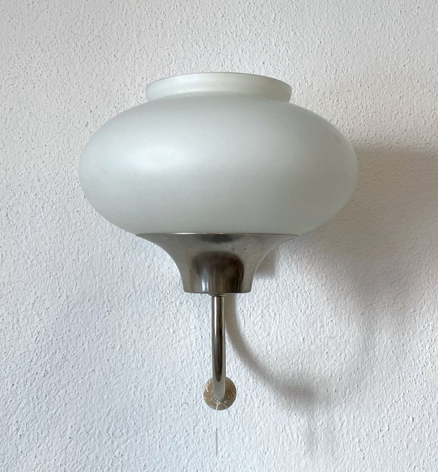 Wandlampe 70er Jahre Vintage Milchglas Metall Chrom in Dresden