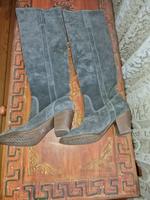 Klassisch schöne neuw. graue Wildleder-Stiefel von GEOX Gr. 35 Hannover - Südstadt-Bult Vorschau