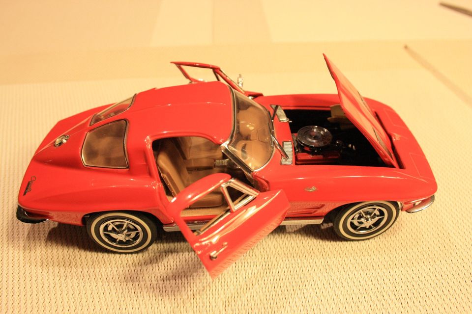 Franklin Mint 1963 Corvette Sting Ray Vitrine Display Zertifikat in Griesheim