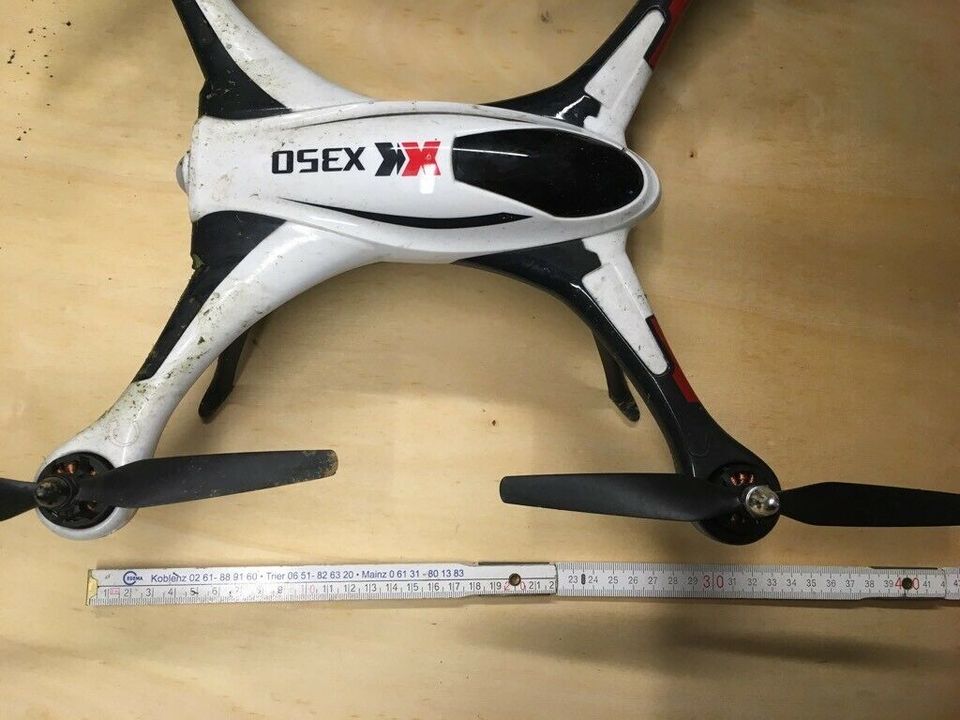 Kunstflug Quadrokopter RC Drohne Airdancer 350 + Ersatz + 3 Akkus in Kelkheim