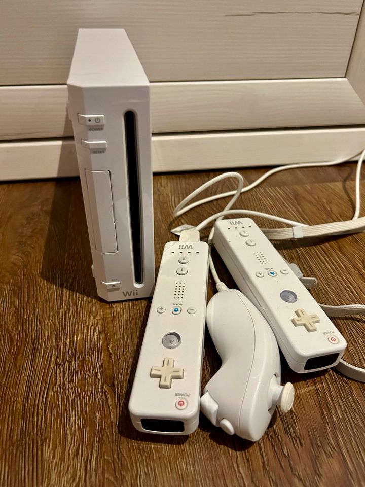 Nintendo Wii Konsole inkl. Controller und Kabel in Tännesberg