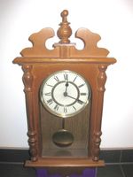 edele Junghans Quartz Wanduhr Holz Uhr mit Pendel Pendeluhr Wand Sachsen - Mülsen Vorschau