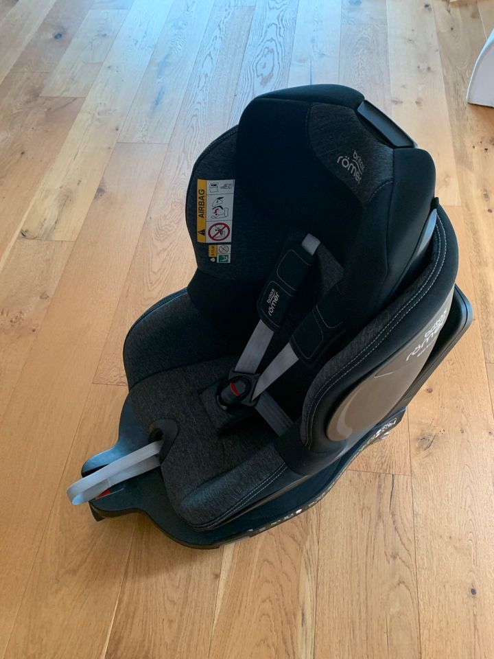 Britax Römer 360° Autokindersitz mit Isofix in Neu Ulm