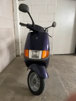 Roller von Piaggio Modell Sfera Nsl 50ccm Farbe Lila Saarbrücken-Halberg - Schafbrücke Vorschau