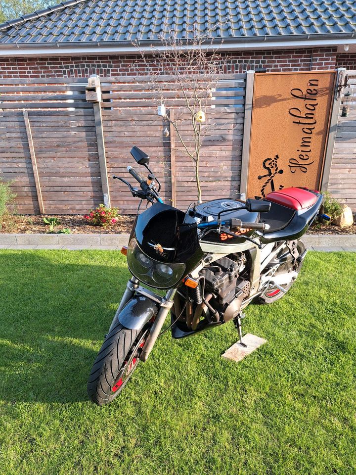 Motorrad Suzuki GSXR 750 in Ostrhauderfehn