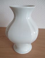 KPM Germany Royal Porzellan Vase weiß Handarbeit Nordrhein-Westfalen - Lemgo Vorschau