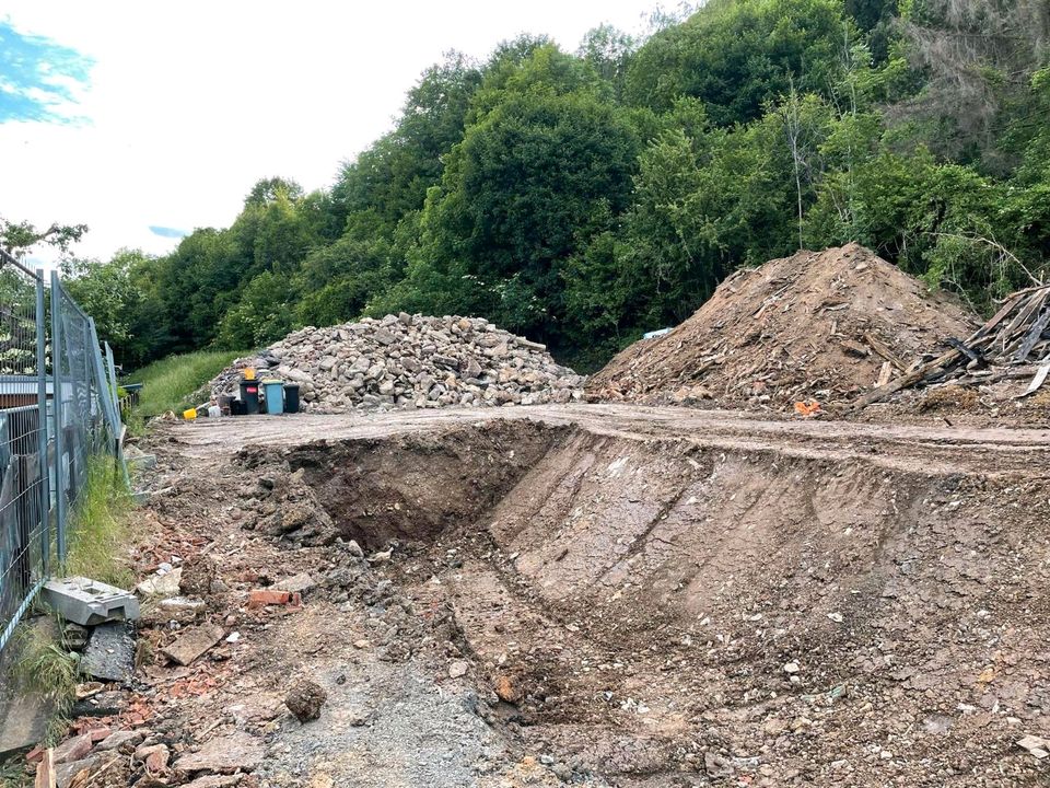 Baumaschinen Vermietung Erdbau Entsorgung Recyceln Erd Transport in Tann