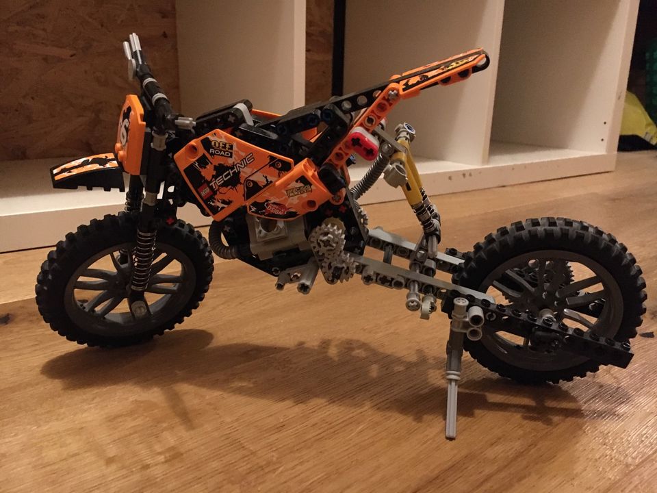 Lego Technik Motorrad in Wolpertswende