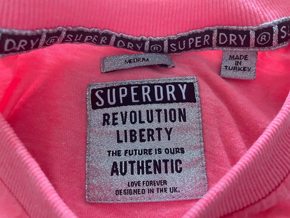 Neuwertig - Superdry Top Shirt Neon pink Gr 40 / M in Düsseldorf