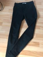 Neuwertige Levi’s Jeans schwarz, 27, wie neu Hessen - Fulda Vorschau