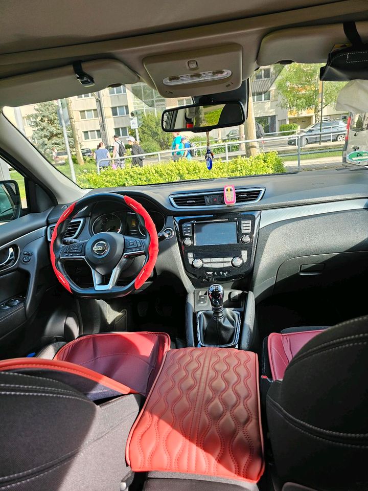 Auto nissan qashqai in Dresden