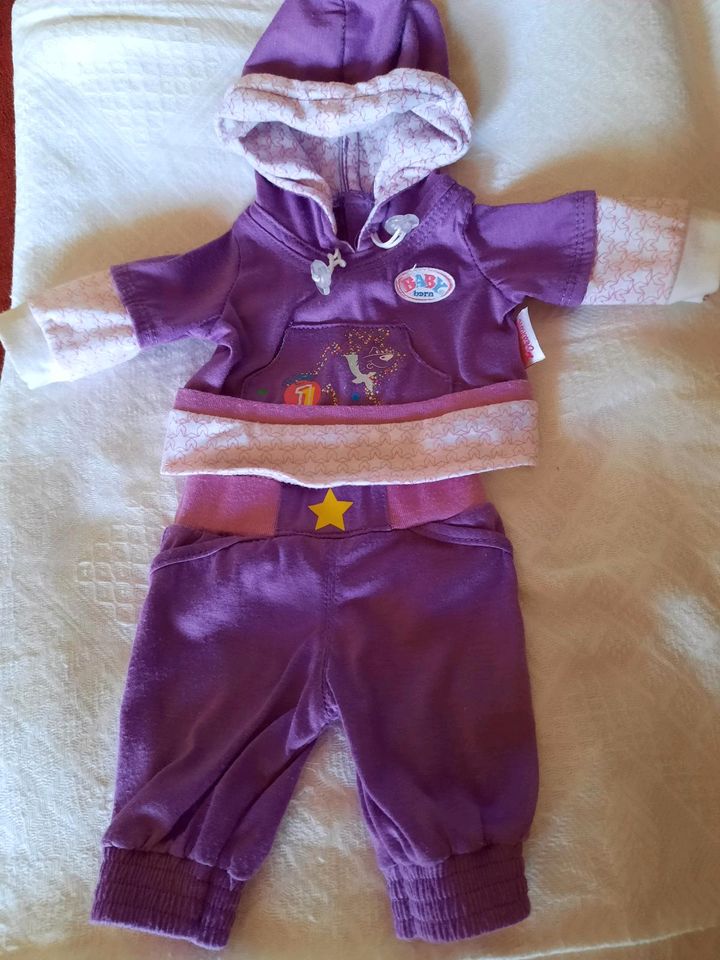 BABY BORN ORIG ZAPF 43CM JOGGINGANZUG TOTAL NIEDLICH in Kerpen