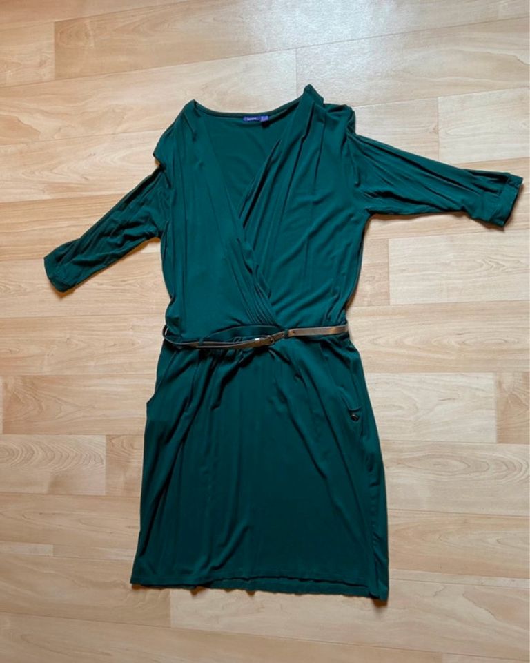 Grünes Mexx Kleid 3/4-Arm inklusive Gürtel Größe M in Biedenkopf