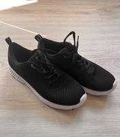 Sportschuhe, Größe 42, Vty Hessen - Kalbach Vorschau