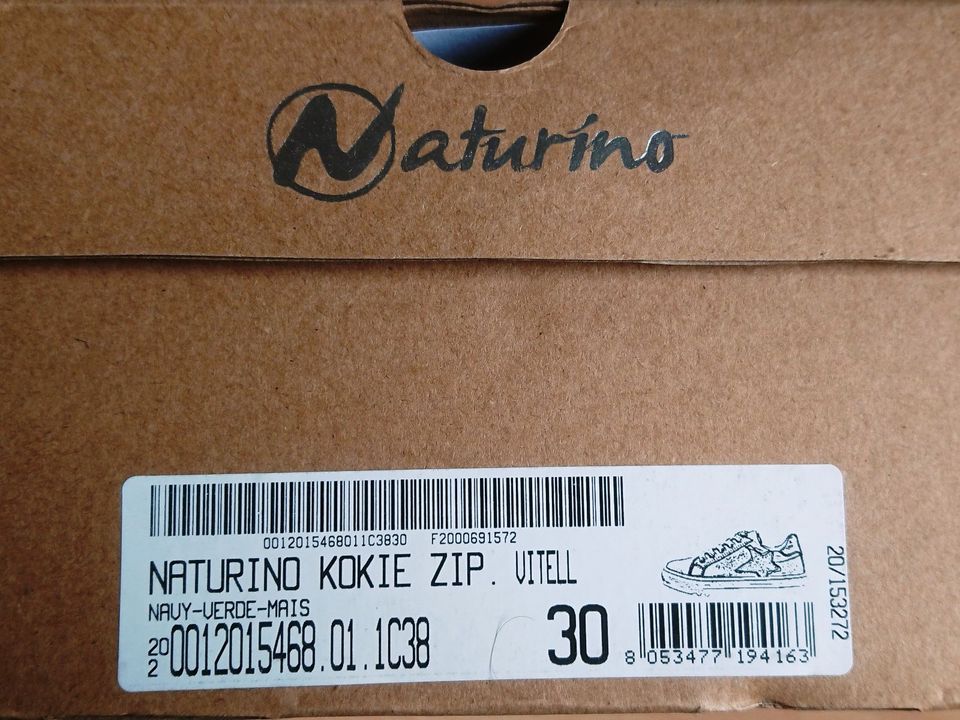 Sneakers (Naturino), ungetragen, Stern u. Reißverschluss in Westerau