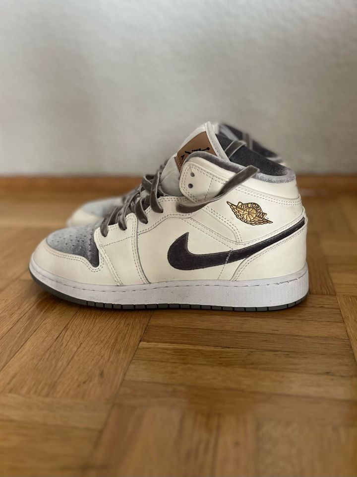 Nike Jordan  1 Mid SE in Bottrop