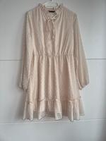 Creme Beiges Plumetis Kleid Midikleid Größe S Neu Nordrhein-Westfalen - Leverkusen Vorschau