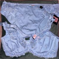 Hunkemöller BH Set  80B/ L mit Bügel nagelneu mit Etikett Nordrhein-Westfalen - Gelsenkirchen Vorschau