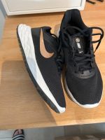 Nike Sneaker Gr. 41 Niedersachsen - Liebenau Vorschau