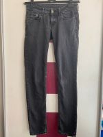 Skinny Jeans Stretchjeans schwarz  Gr.W28 Sachsen - Hartha Vorschau