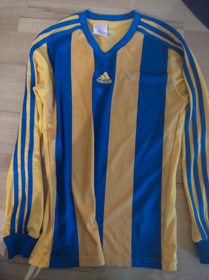 Adidas Trikot in Plettenberg