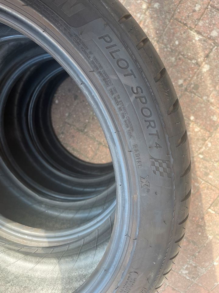 Michelin Pilot Sport 4 215/45 ZR18 89Y Sommerreif. m Felg.schutz in Rastede