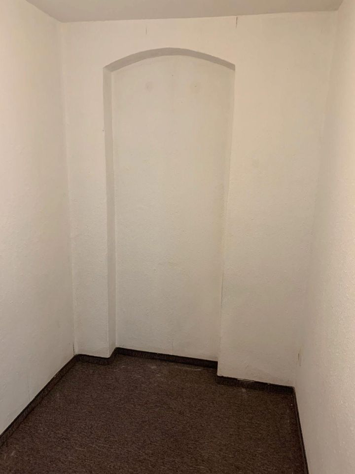 Neu im Angebot - 1,5 Zimmer-Wohnung in guter Altstadtlage, frei ab sofort! in Freiberg