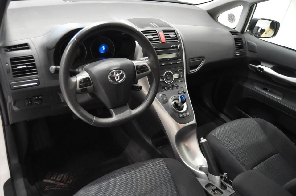 Toyota Auris Hybrid Executive / SHZ in Steinfeld