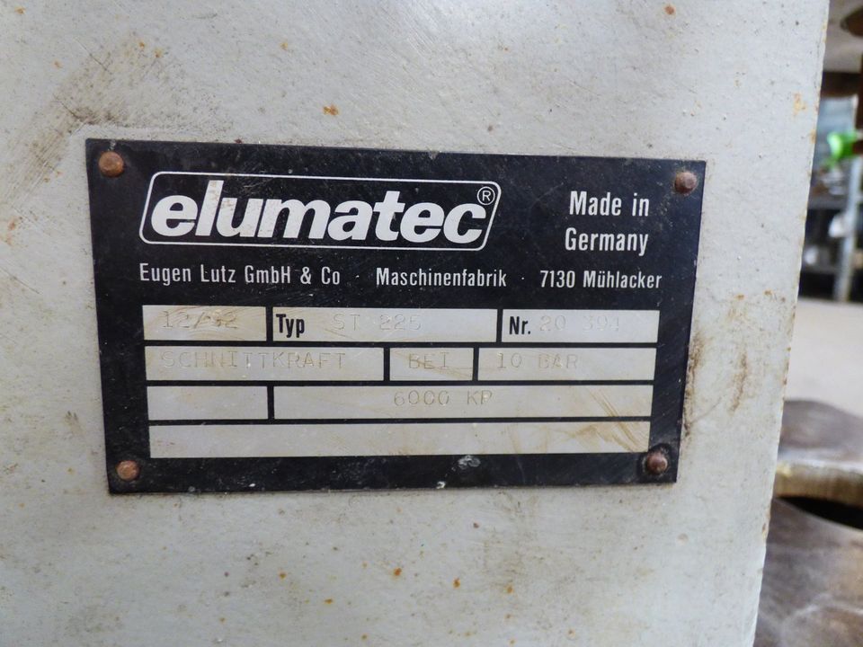 Druckluftstanze Elumatec ST225, 6t, Hub 150mm, Bj1992 Fußschalter in Bargteheide