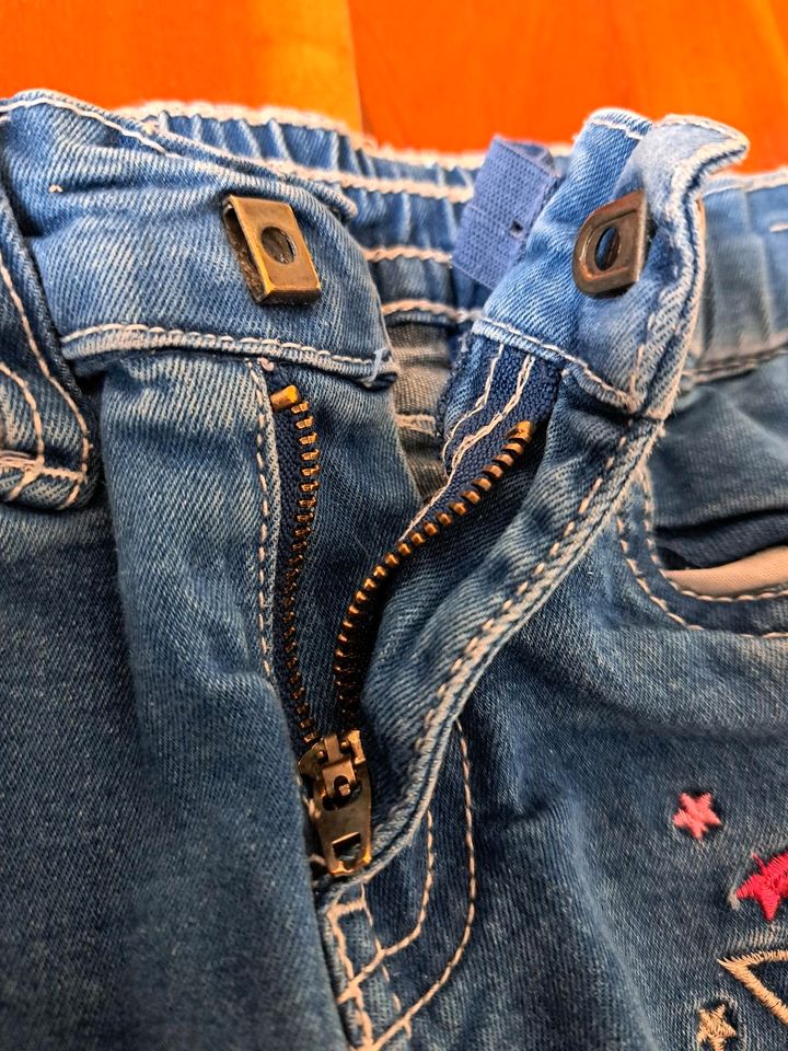 Jeans für Mädchen mit Sternen in Goldenstedt