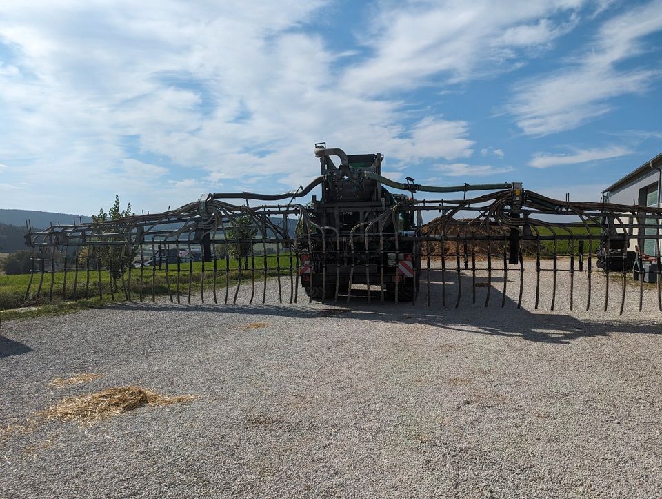 Güllefass Samson SG 23 Schwanenhals Schleppschlauch Claas Xerion in Kelheim