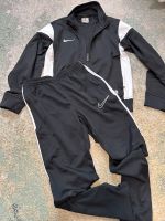 Nike Sport Sportanzug Sportbekleidung  Gr.128 Brandenburg - Königs Wusterhausen Vorschau