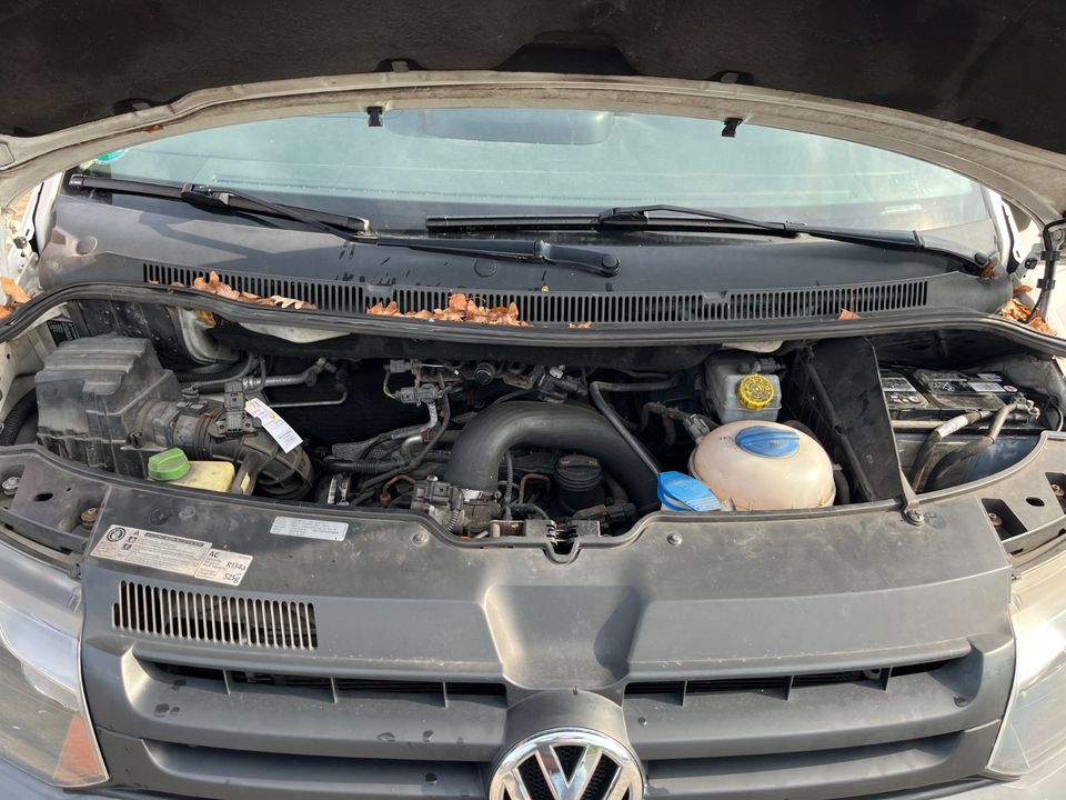 VW T5 2.0TDI 1.Hand Scheckheft TÜV neu Klima PDC AHK in Verden