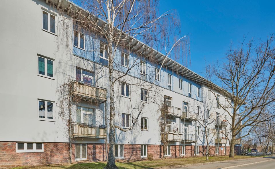 Bezugsfreies 1-Zimmer-Apartment mit Balkon in grüner Lage in Berlin