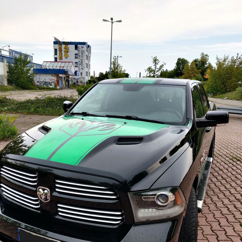Dodge RAM 2014er, Sport, CrewCab, Vialle Autogas (LPG), wenig km in Leipzig