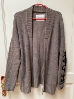 YAYA Cardigan mit Ärmel-Schriftzug Obergiesing-Fasangarten - Obergiesing Vorschau