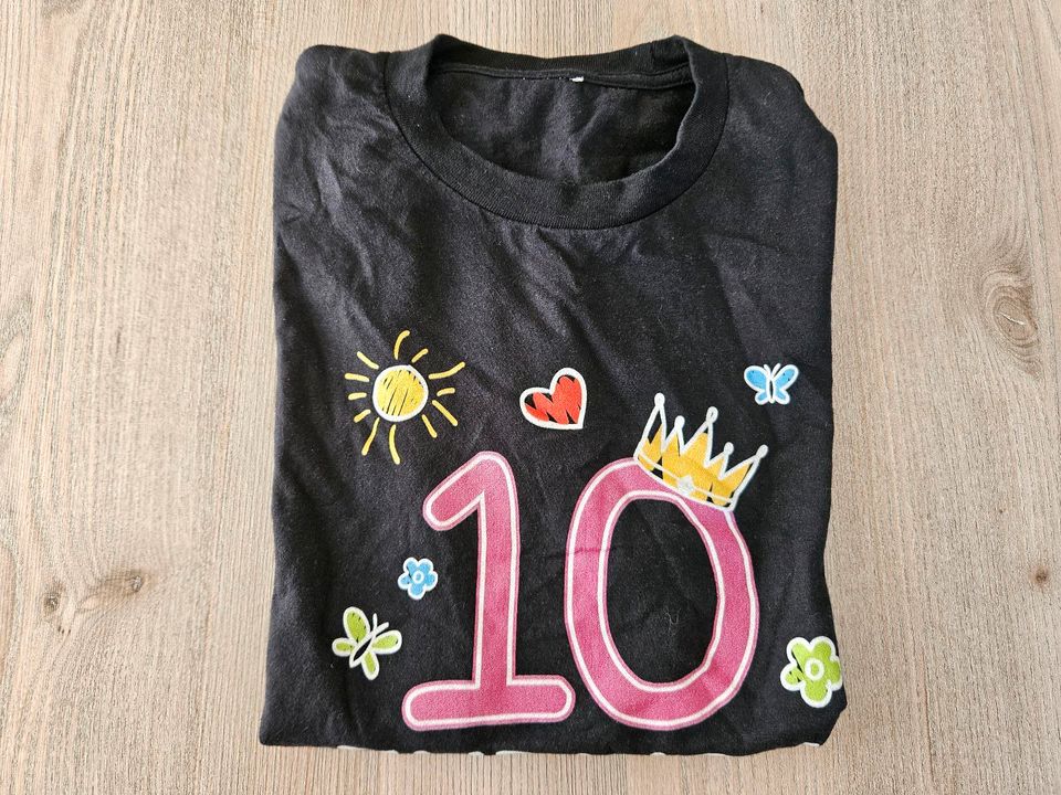 T-Shirt 10. Geburtstag Endlich Zweistellig Gr. 152, Top Zustand in Freising