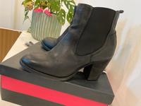 Buffalo Stiefel Stiefeletten schwarz Leder 37 Saarland - Bous Vorschau