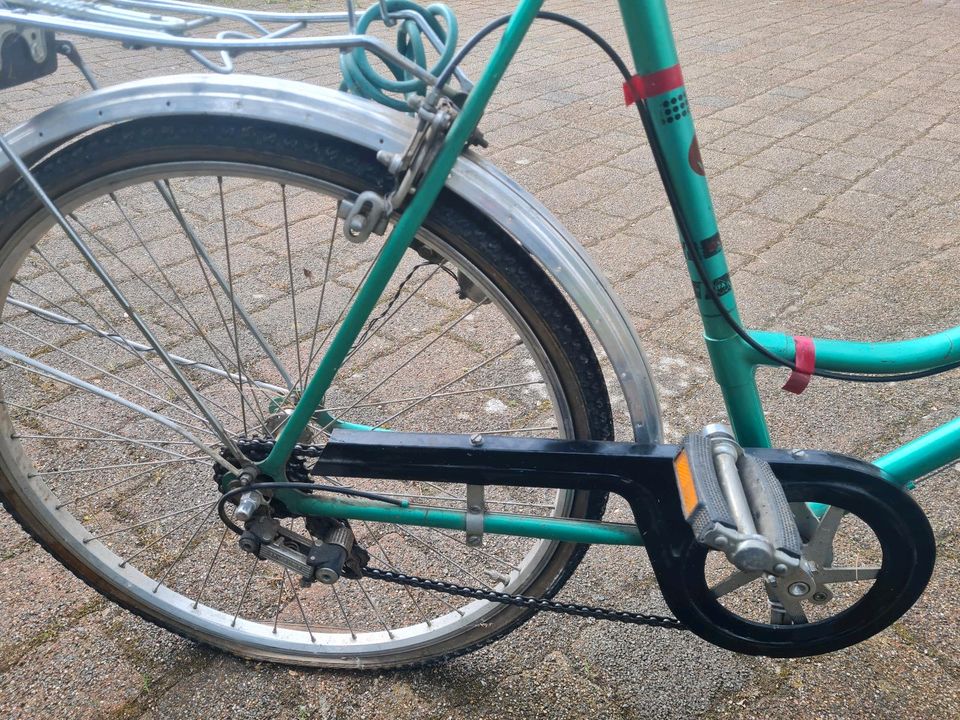 Diamand Damenfahrrad - Originalzustand DDR - fahrbereit - grün in Dresden